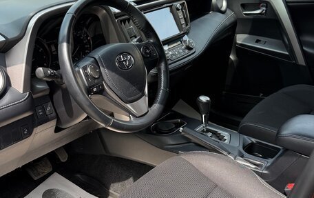 Toyota RAV4, 2019 год, 2 950 000 рублей, 14 фотография