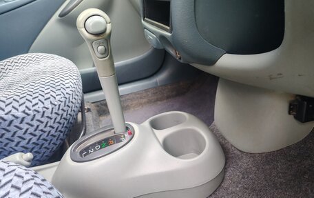 Toyota Vitz, 2001 год, 330 000 рублей, 8 фотография