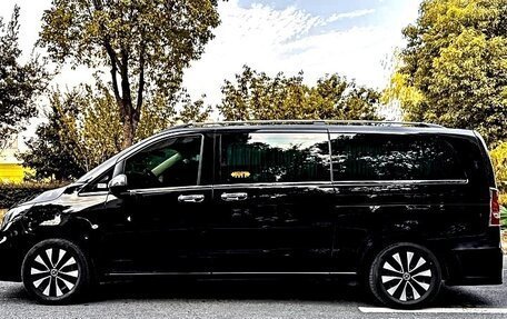 Mercedes-Benz Vito, 2024 год, 6 600 000 рублей, 3 фотография