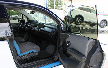BMW i3 I01 рестайлинг, 2018 год, 3 099 000 рублей, 17 фотография