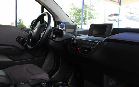 BMW i3 I01 рестайлинг, 2018 год, 3 099 000 рублей, 19 фотография