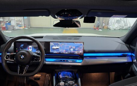 BMW 5 серия, 2024 год, 6 600 000 рублей, 10 фотография