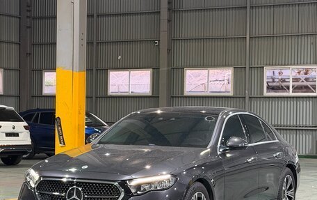 Mercedes-Benz E-Класс, 2024 год, 5 980 000 рублей, 3 фотография