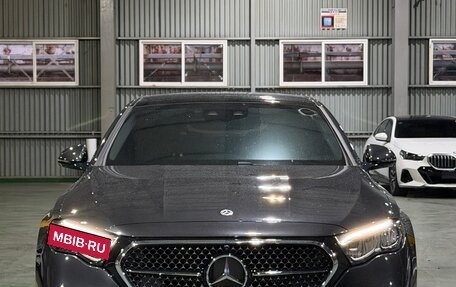 Mercedes-Benz E-Класс, 2024 год, 5 980 000 рублей, 2 фотография