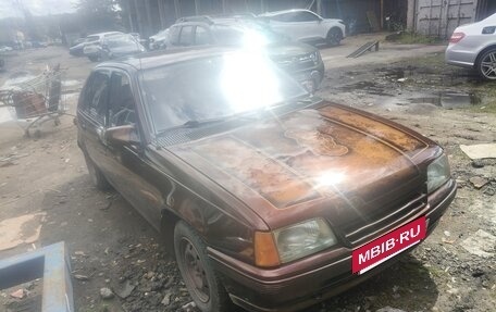 Opel Kadett E рестайлинг, 1986 год, 100 000 рублей, 7 фотография