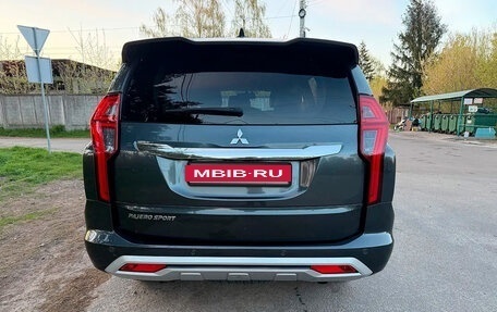 Mitsubishi Pajero Sport III рестайлинг, 2021 год, 3 880 000 рублей, 2 фотография