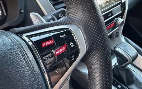 Mitsubishi Pajero Sport III рестайлинг, 2021 год, 3 880 000 рублей, 8 фотография