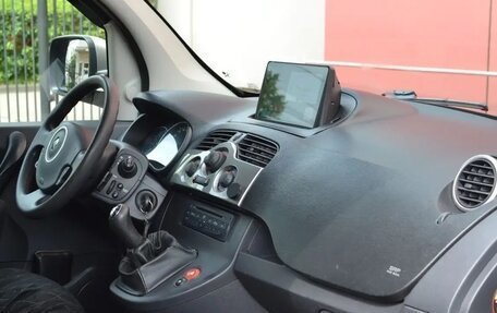 Renault Kangoo II рестайлинг, 2011 год, 1 600 000 рублей, 10 фотография