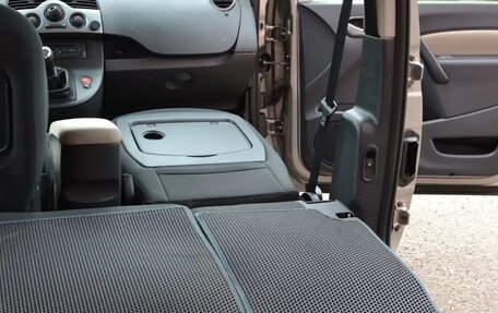 Renault Kangoo II рестайлинг, 2011 год, 1 600 000 рублей, 15 фотография