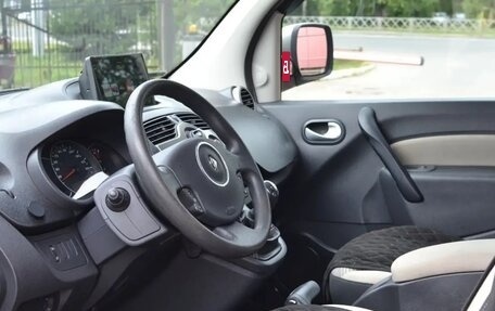 Renault Kangoo II рестайлинг, 2011 год, 1 600 000 рублей, 18 фотография