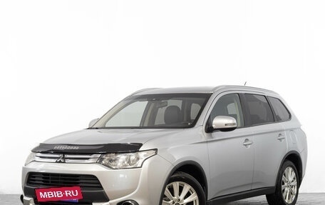 Mitsubishi Outlander III рестайлинг 3, 2014 год, 1 899 000 рублей, 4 фотография