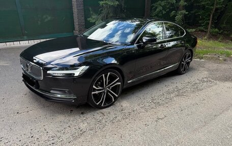 Volvo S90 II рестайлинг, 2024 год, 5 550 000 рублей, 1 фотография
