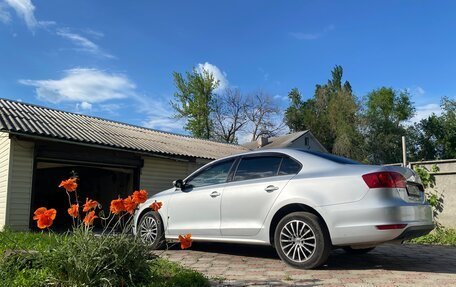 Volkswagen Jetta VI, 2012 год, 1 170 000 рублей, 1 фотография