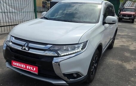 Mitsubishi Outlander III рестайлинг 3, 2018 год, 1 235 000 рублей, 1 фотография