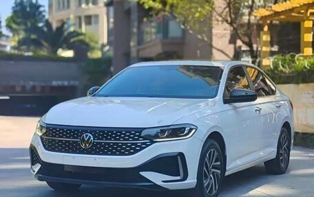 Volkswagen Lavida, 2023 год, 1 500 000 рублей, 1 фотография