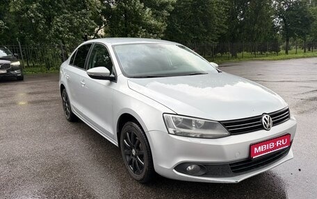 Volkswagen Jetta VI, 2013 год, 1 200 000 рублей, 1 фотография