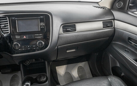 Mitsubishi Outlander III рестайлинг 3, 2014 год, 1 899 000 рублей, 22 фотография