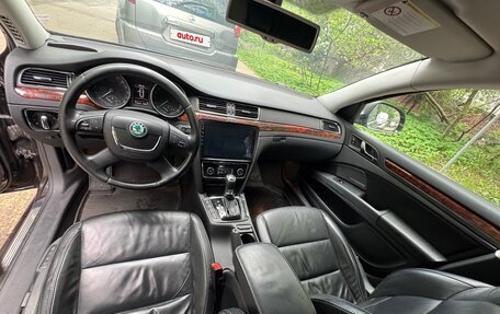 Skoda Superb III рестайлинг, 2013 год, 890 000 рублей, 4 фотография