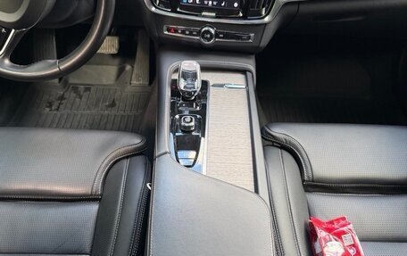 Volvo S90 II рестайлинг, 2024 год, 5 550 000 рублей, 17 фотография