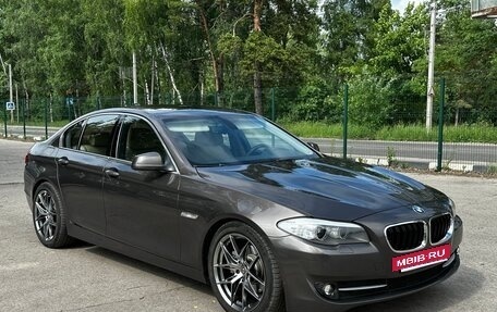 BMW 5 серия, 2010 год, 1 380 000 рублей, 5 фотография