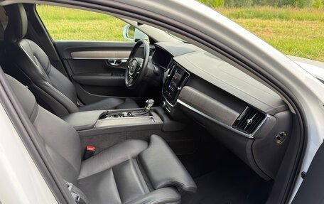 Volvo S90 II рестайлинг, 2020 год, 3 700 000 рублей, 23 фотография