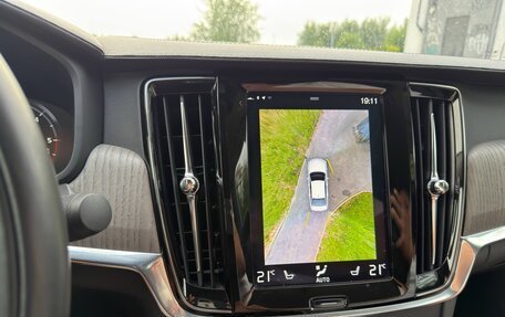 Volvo S90 II рестайлинг, 2020 год, 3 700 000 рублей, 25 фотография