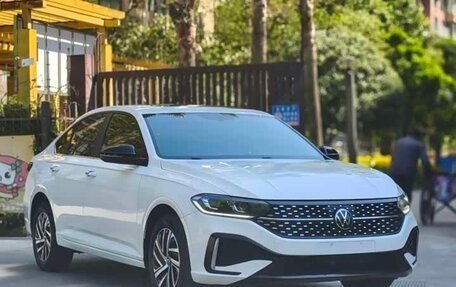 Volkswagen Lavida, 2023 год, 1 500 000 рублей, 3 фотография