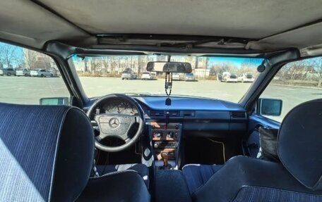 Mercedes-Benz W124, 1988 год, 180 000 рублей, 3 фотография