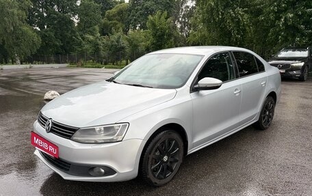 Volkswagen Jetta VI, 2013 год, 1 200 000 рублей, 3 фотография