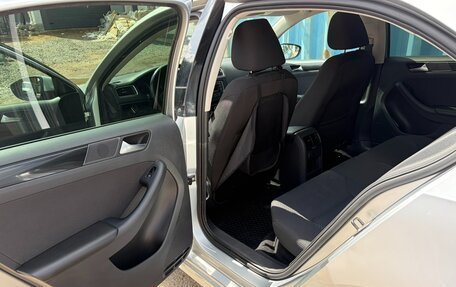 Volkswagen Jetta VI, 2013 год, 1 200 000 рублей, 18 фотография