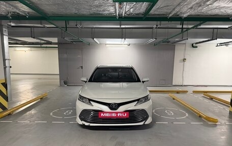 Toyota Camry, 2018 год, 2 550 000 рублей, 6 фотография