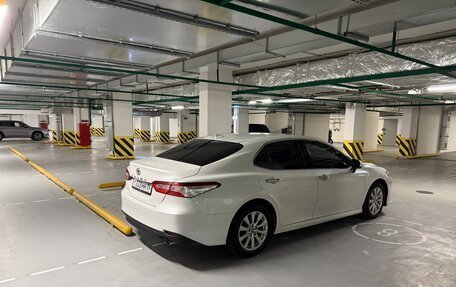 Toyota Camry, 2018 год, 2 550 000 рублей, 15 фотография