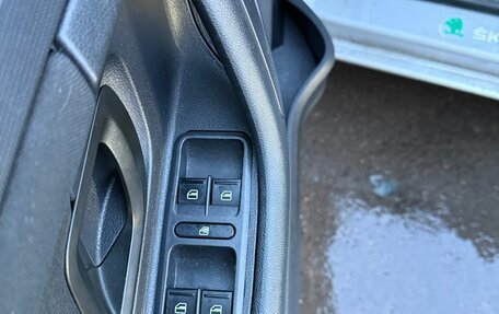 Skoda Fabia II, 2011 год, 700 000 рублей, 6 фотография