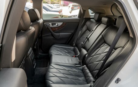 Infiniti QX70, 2013 год, 2 549 000 рублей, 9 фотография