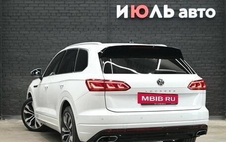 Volkswagen Touareg III, 2019 год, 5 200 000 рублей, 4 фотография