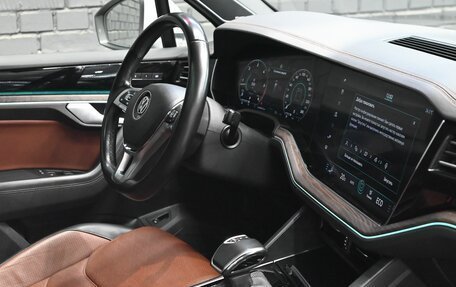 Volkswagen Touareg III, 2019 год, 5 200 000 рублей, 14 фотография