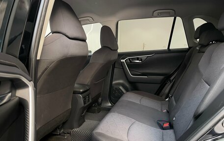 Toyota RAV4, 2020 год, 2 299 000 рублей, 9 фотография