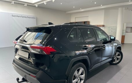 Toyota RAV4, 2020 год, 2 299 000 рублей, 6 фотография