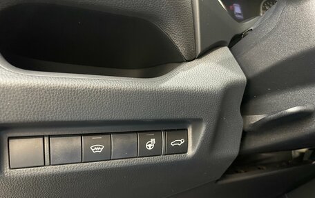 Toyota RAV4, 2020 год, 2 299 000 рублей, 21 фотография