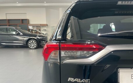 Toyota RAV4, 2020 год, 2 299 000 рублей, 24 фотография