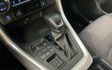 Toyota RAV4, 2020 год, 2 299 000 рублей, 17 фотография