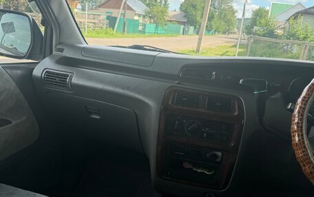 Toyota Noah III, 2001 год, 900 000 рублей, 7 фотография