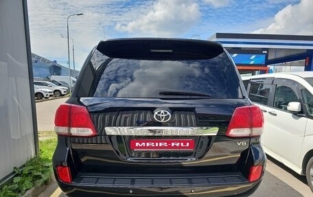 Toyota Land Cruiser 200, 2010 год, 2 555 000 рублей, 4 фотография