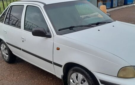 Daewoo Nexia I рестайлинг, 2002 год, 180 000 рублей, 2 фотография