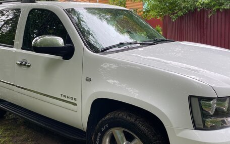 Chevrolet Tahoe III, 2011 год, 1 970 000 рублей, 3 фотография