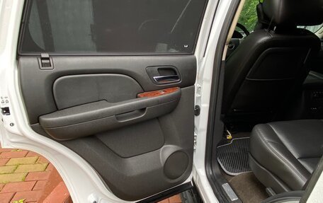 Chevrolet Tahoe III, 2011 год, 1 970 000 рублей, 15 фотография