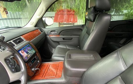 Chevrolet Tahoe III, 2011 год, 1 970 000 рублей, 14 фотография