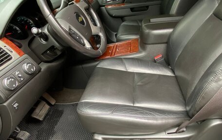 Chevrolet Tahoe III, 2011 год, 1 970 000 рублей, 19 фотография