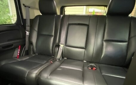 Chevrolet Tahoe III, 2011 год, 1 970 000 рублей, 16 фотография
