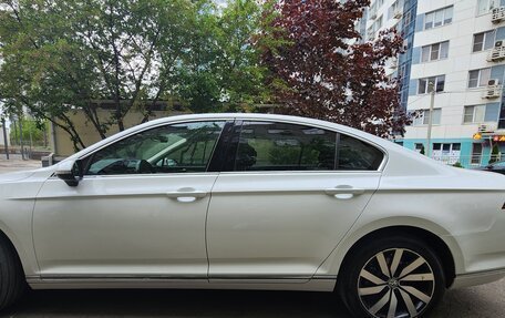 Volkswagen Passat B8 рестайлинг, 2015 год, 1 850 000 рублей, 6 фотография
